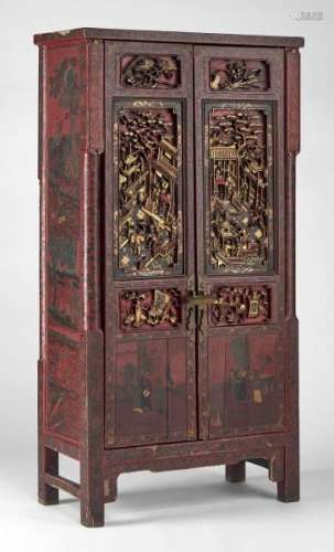 Armoire, Chine, dynastie Qing (1644-1912) - Bois laqué noir et rouge, à décor de [...]