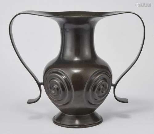 Grand vase à deux anses, Japon, époque Meiji (1868-1912) - Bronze à décor de [...]