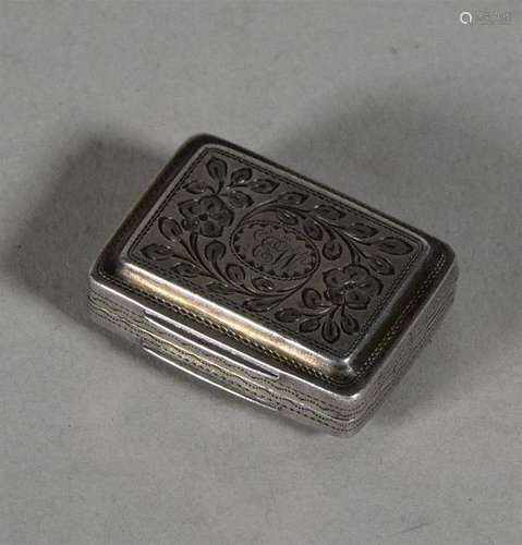 Vinaigrette en argent monogrammée EW dans un écu f…