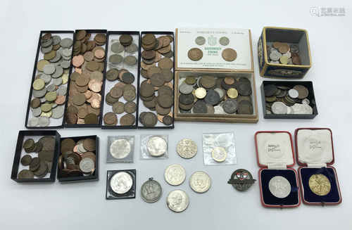 QUANTITY OF COLLECTORS COINS