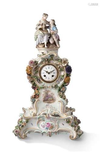 Ø GARNITURE DE CHEMINÉE en porcelaine de Meissen p…