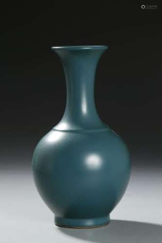 Chinese Turquoise-Glazed Vase