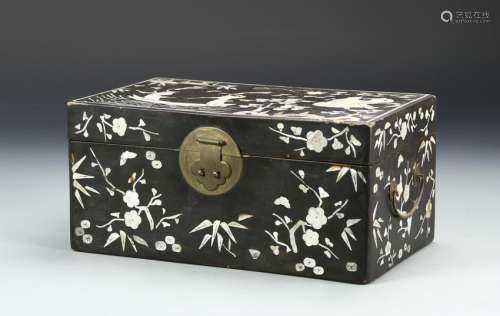 Chinese Mother of Pearl Inlaid Wood Box
