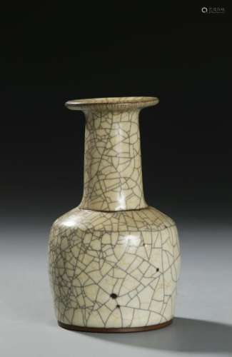Rare Chinese Ko-Ware Mallet Vase