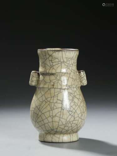 Rare Ko Ware-Type Archaistic 'Hu' Vase