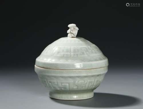 Chinese Celadon Glazed Box with Cover