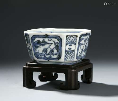 Chinese Blue and White Octagonal Brushwasher