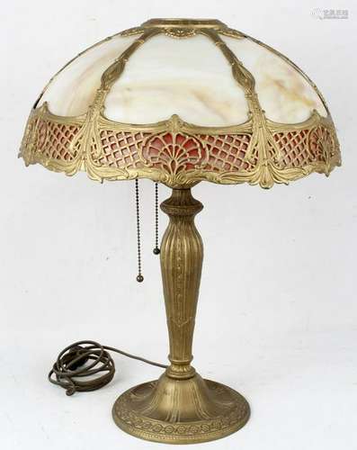 QUOIZEL STYLE BRASS AND GLASS TABLE LAMP