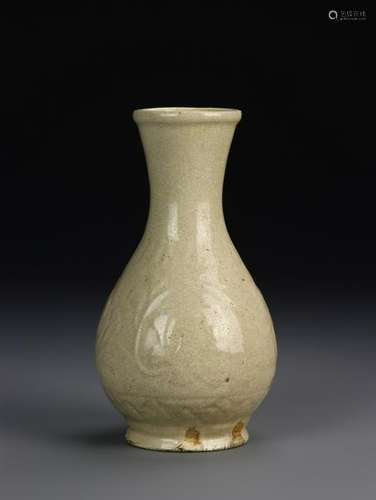 Chinese White Glazed Vase