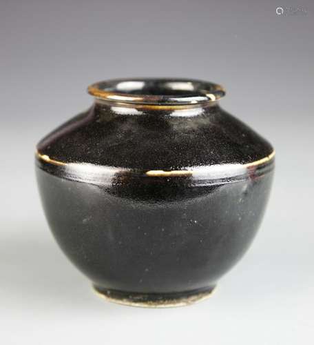 Chinese Ding Yao Black Jar