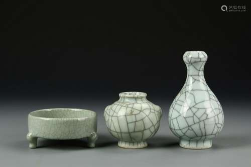 Chinese Three Geyao Scholar's Items