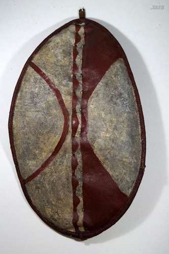 AfricanArtShield,KenyaorTanzania-L.97cm,W.57cm.Leather,paintedfront,[...]