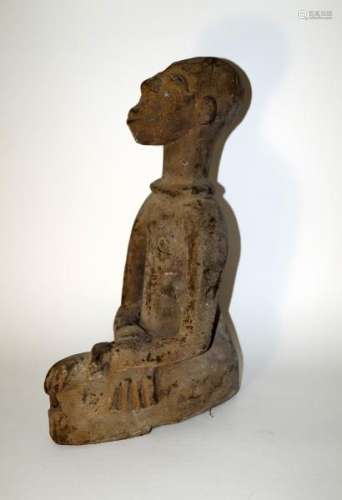AfricanArtSittingfigure,Malistyle-H.54cm,W.23cm.Hardwood,crustyearthy[...]