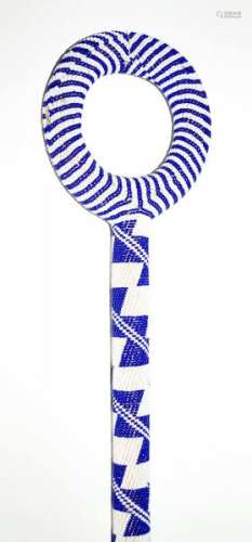 AfricanArtCane-L.102.woodcoveredwithblue-whitepearlsofjewellery,stripes[...]