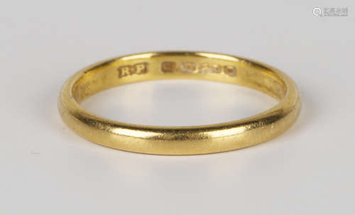 A 22ct gold plain wedding ring, London 1937, ring size approx P.Buyer’s Premium 29.4% (including VAT