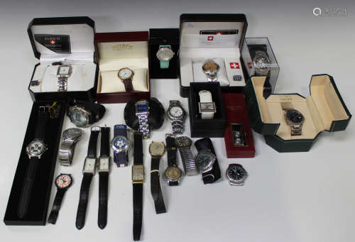 A collection of twenty-three assorted gentlemen's wristwatches, including a Seiko Kinetic Auto Relay