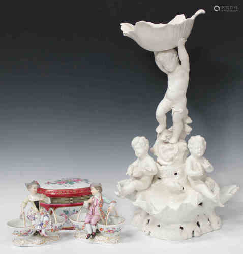 A mixed collection of Continental porcelain, late 19th and 20th century, including a pair of