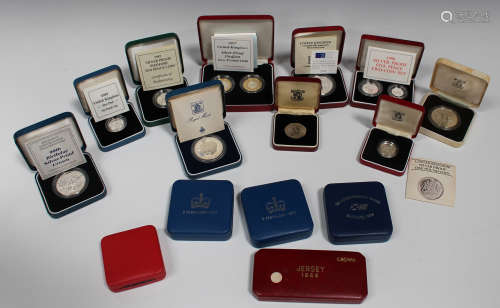 A group of Elizabeth II commemorative coins, mainly silver, including some piedfort issues, all with