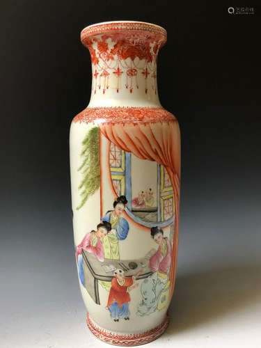 A FINE FAMILLE ROSE FIGURES PORCELAIN  VASE, REPUBLIC