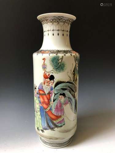 A FINE FAMILLE ROSE FIGURES PORCELAIN  VASE, REPUBLIC