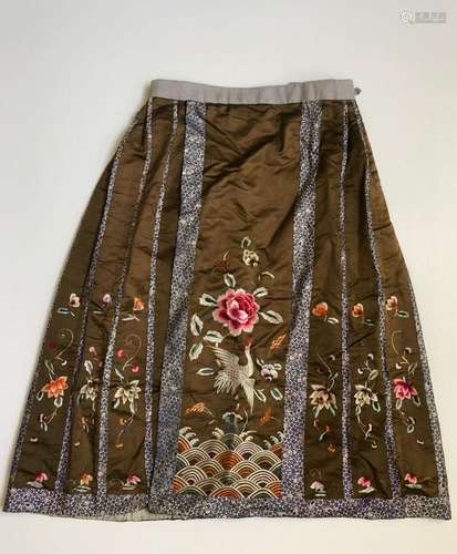 CHINESE ANTIQUE HANDMADE EMBROIDERY SKIRT