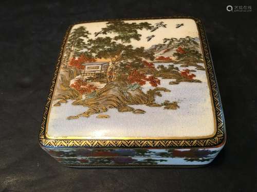 ANTIQUE Japanese Satsuma Box with Paintings, Meiji