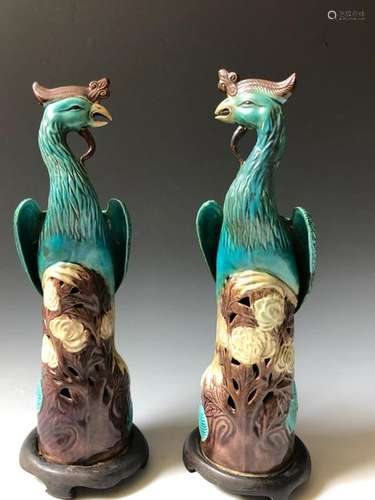 A PAIR OF CHINESE ANTIQUE BIRD FIGURES