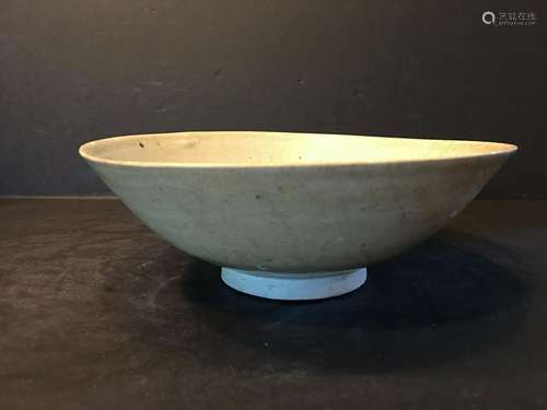 ANTIQUE Large Chinese bowl, Tang dynasty. 7