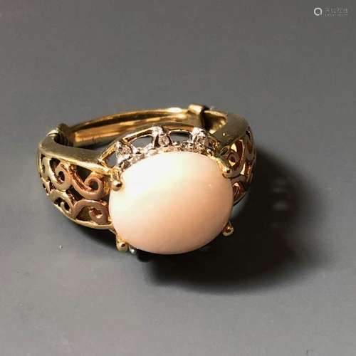 14K GOLD ANGLE CORAL RING