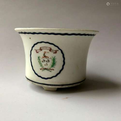 CHINESE ANTIQUE FAMILLE-ROSE EXPORT FLOWERPOT