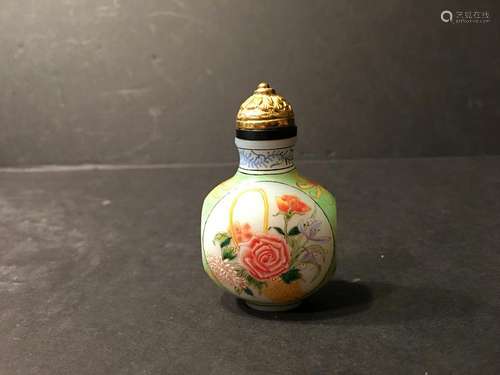 OLD Chinese Glass Snuff Bottle, Republic or Early.