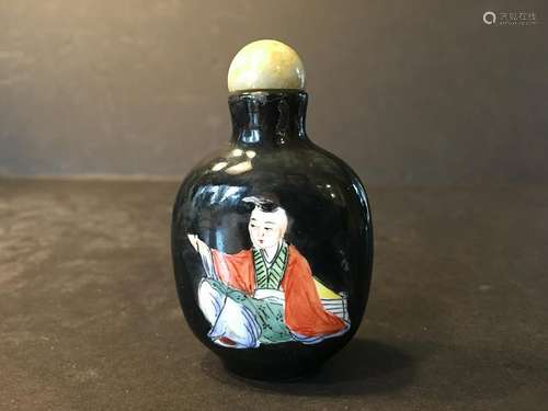 OLD Chinese Famille Rose Figurines Snuff Bottle, Qing