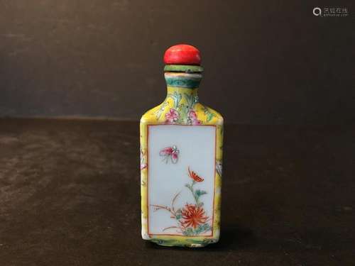 OLD Chinese Famille Rose Flower and Dragonflies Snuff