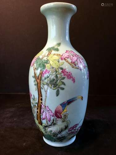 OLD Chinese Famille Rose Vase with birds and flowers.