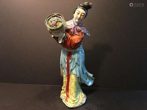 OLD Larege Chinese Figurine Mairen with flowers. Marked