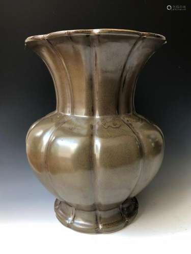 CHINESE TEADUST-GLAZED VASE