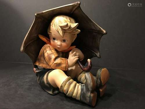 OLD HUMMEL Figurine - 