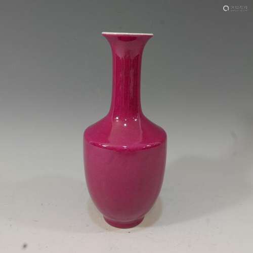 CHINESE PINK VASE - YONGZHENG MARK