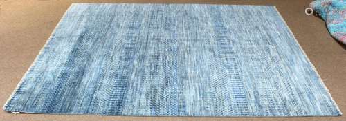 Indo oval contemporary carpet, 7'10'' x 9'10''