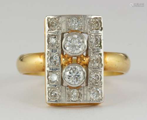 Diamond and platinum-topped 18k yellow gold ring