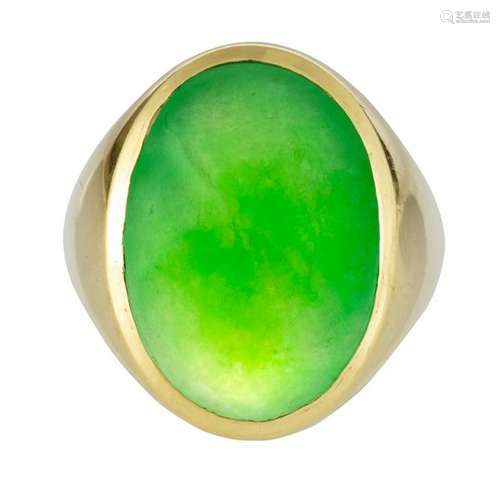 Jadeite and 14k yellow gold ring