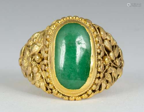 Jadeite and 22k yellow gold ring