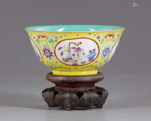 A Chinese yellow ground famille rose medallion bow…