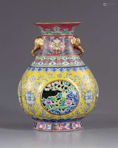 A Chinese famille rose revolving vase