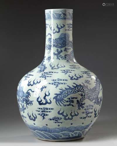 A large Chinese blue and white 'dragon' vase