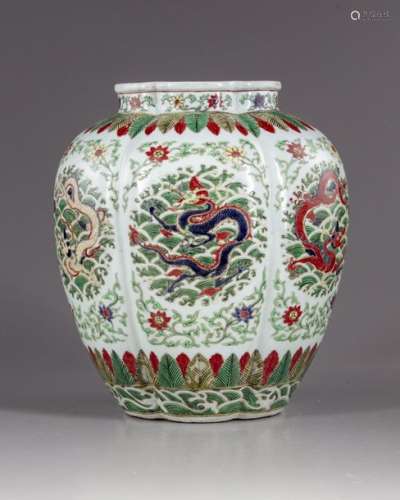 A large Chinese wucai jar