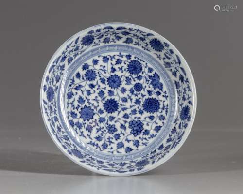 A Chinese blue and white floral dish