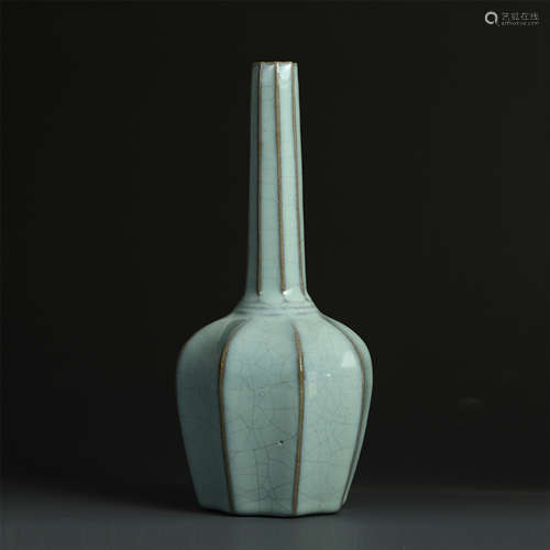 CHINESE PORCELAIN BLUE GLAZE OCTAGONAL VASE