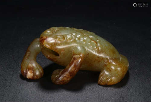 CHINESE NEPHRITE JADE TOAD TABLE ITEM