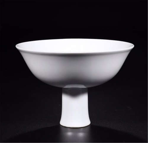 CHINESE PORCELAIN WHITE GLAZE STEM CUP